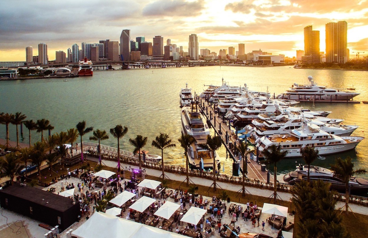 Inside Miami’s Luxury Yacht Scene: What VIP Clients Actually Book hero image